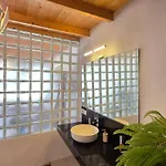 홈스테이 Alunita & Pirita - Peaceful Private With Garden, Terrace & Shared Kitchen