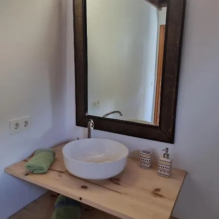 Alunita&Pirita, Habitación con Jardín, Terraza y WiFi en zona tranquila y céntrica Séjour chez l'habitant