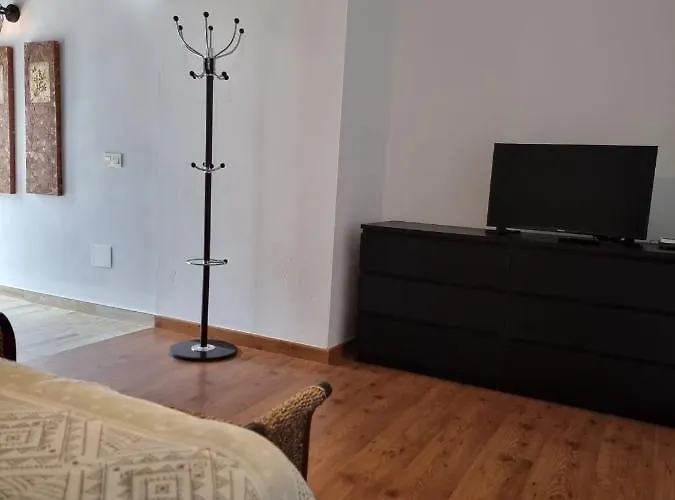 Alunita & Pirita - Peaceful Private With Garden, Terrace & Shared Kitchen *