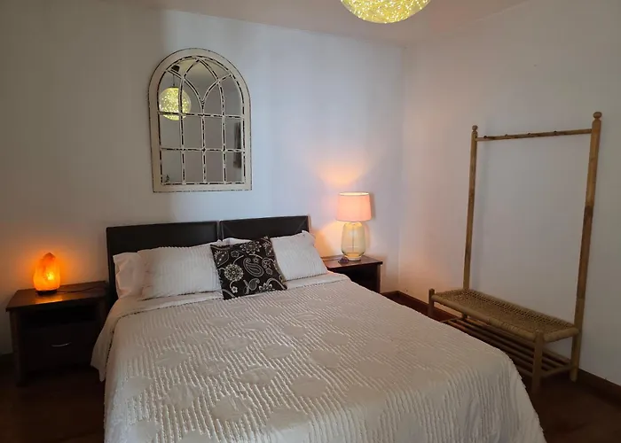 Alunita & Pirita - Peaceful Private With Garden, Terrace & Shared Kitchen בית אירוח *